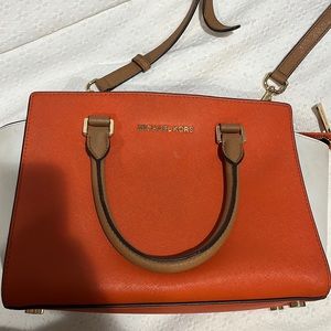Michael Kors Selma Satchel MD Orange/white
